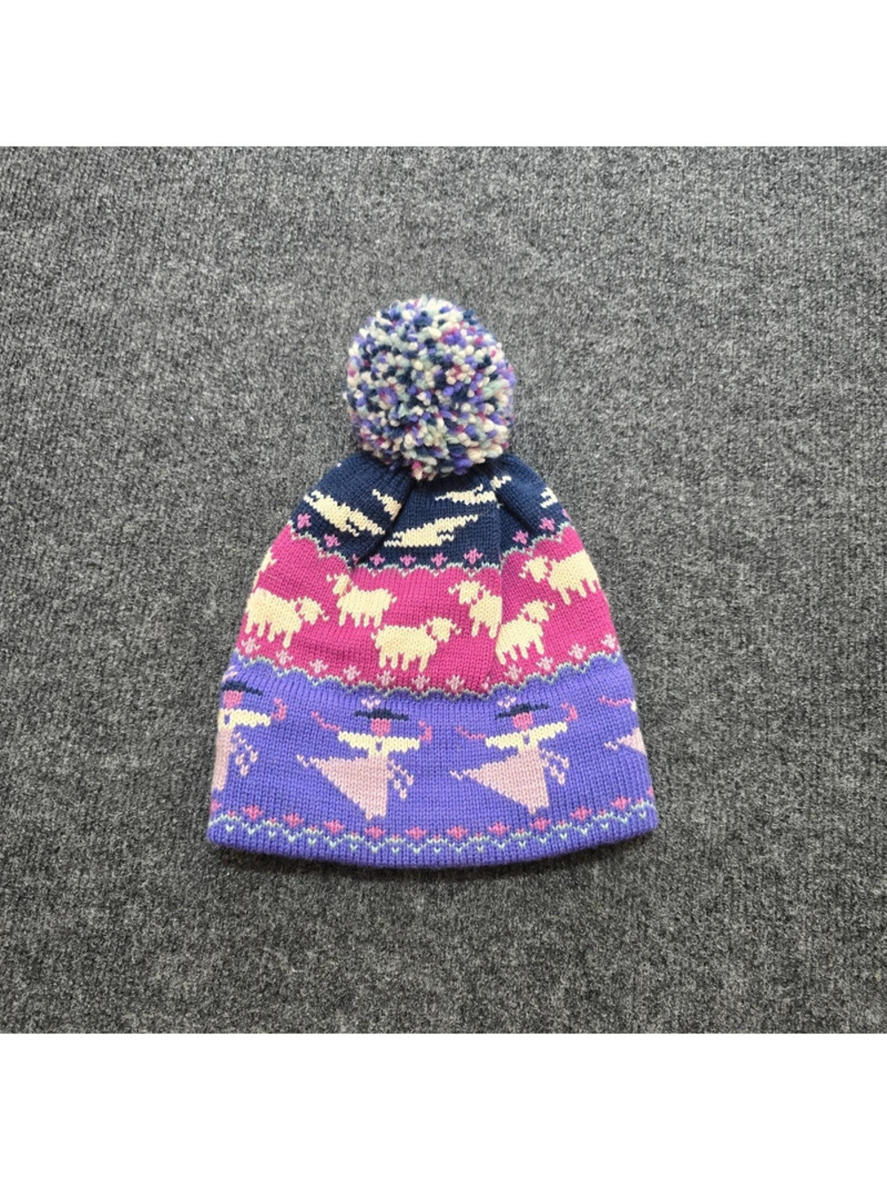 Vintage Mountain Ladies & Ewe Wool Beanie Hat Sheep Fair Isle Winter Ski Pom Pom